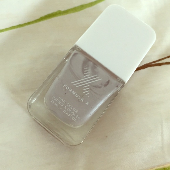 Sephora Makeup Formula X Shimmery Silver Polish In Illusionary 